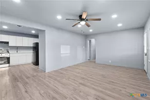 805 S 32nd, Temple, TX 76501 - Photo 3