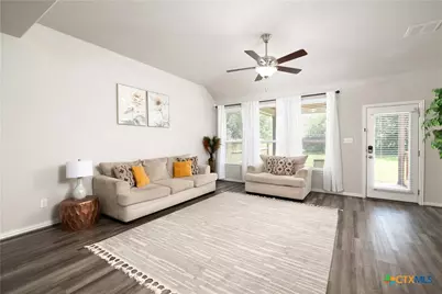 1239 Loma Ranch, New Braunfels, TX 78132 - Photo 9