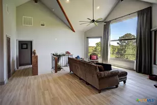 490 John Craft Rd, Red Rock, TX 78662 - Photo 17