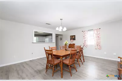 507 E 1st Street, Cameron, TX 76520 - Photo 9