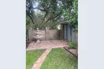 403 Turtle Rock Drive, Victoria, TX 77904 - Photo 25