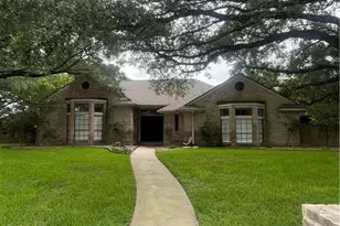 403 Turtle Rock Dr, Victoria, TX 77904 - Photo 1