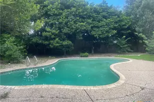 403 Turtle Rock Dr, Victoria, TX 77904 - Photo 3