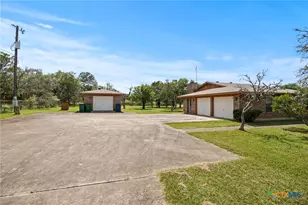 4 Karbach Dr, New Braunfels, TX 78132 - Photo 3