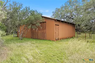 4 Karbach Dr, New Braunfels, TX 78132 - Photo 5