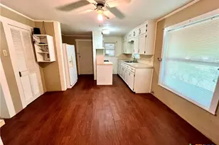 1506 Golf Course Rd, Gatesville, TX 76528 - Photo 3