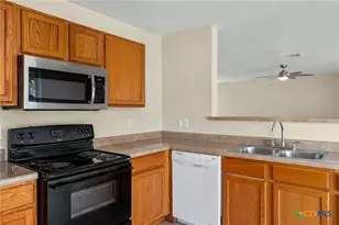 671 NW Crossing Dr, New Braunfels, TX 78130 - Photo 21