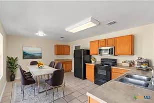 671 NW Crossing Dr, New Braunfels, TX 78130 - Photo 19