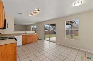 671 NW Crossing Dr, New Braunfels, TX 78130 - Photo 23