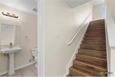 671 Northwest Crossing Drive, New Braunfels, TX 78130 - Photo 17