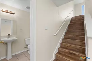 671 NW Crossing Dr, New Braunfels, TX 78130 - Photo 17