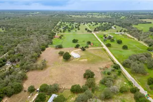 108 Santa Gertrudis Dr, Sutherland Springs, TX 78161 - Photo 7