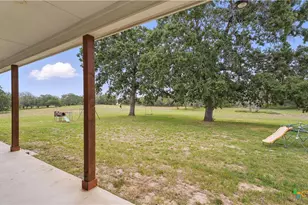 108 Santa Gertrudis Dr, Sutherland Springs, TX 78161 - Photo 33