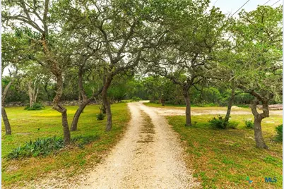 1218 Oakwood Loop, Windcrest, TX 78676 - Photo 5