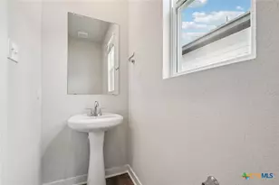 205 Firefox Wy, Jarrell, TX 76537 - Photo 19