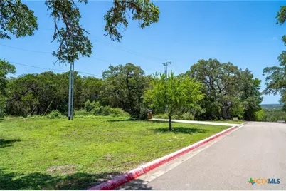 127 Kings Way, New Braunfels, TX 78132 - Photo 3