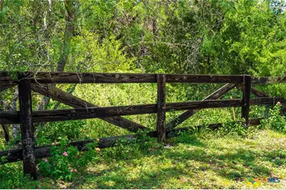 127 Kings Way, New Braunfels, TX 78132 - Photo 7