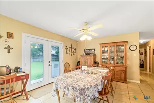 508 W Johnson St, Cuero, TX 77954 - Photo 9