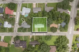 508 W Johnson St, Cuero, TX 77954 - Photo 3