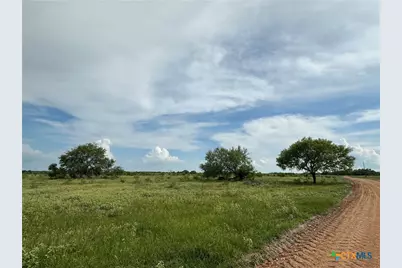 11 Dentler, Victoria, TX 77905 - Photo 5