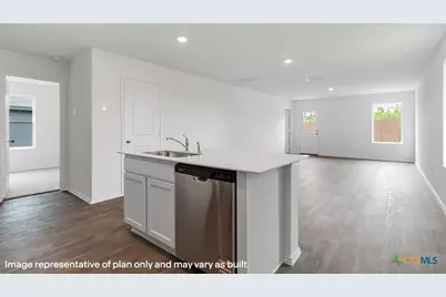 915 Prince Albert, Seguin, TX 78155 - Photo 9