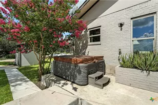 130 Oak Ridge Dr, New Braunfels, TX 78132 - Photo 9