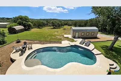 130 Oak Ridge Drive, New Braunfels, TX 78132 - Photo 7