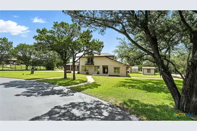 130 Oak Ridge Drive, New Braunfels, TX 78132 - Photo 5