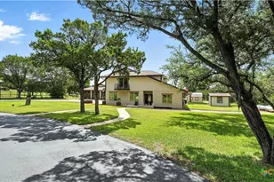 130 Oak Ridge Dr, New Braunfels, TX 78132 - Photo 5