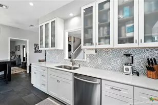 130 Oak Ridge Dr, New Braunfels, TX 78132 - Photo 11