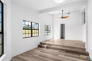 1524 E Avenue B, Temple, TX 76501 - Photo 9