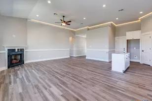 188 Turnberry Dr, La Vernia, TX 78121 - Photo 5