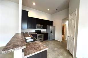 271 Rosalie Dr, New Braunfels, TX 78130 - Photo 13