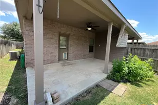 271 Rosalie Dr, New Braunfels, TX 78130 - Photo 25