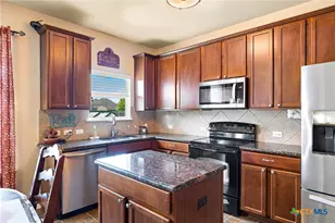 326 Comal Run, Hutto, TX 78634 - Photo 5