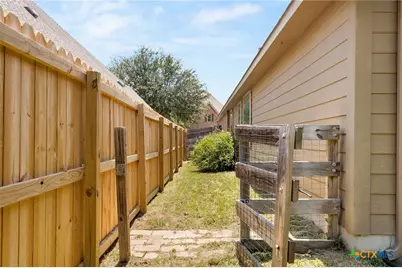 2989 Saddlehorn Drive, Seguin, TX 78155 - Photo 27