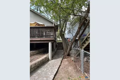 184 E Lincoln Street, New Braunfels, TX 78130 - Photo 41