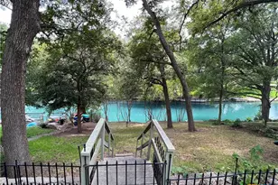 184 E Lincoln St, New Braunfels, TX 78130 - Photo 37