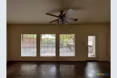 184 E Lincoln Street, New Braunfels, TX 78130 - Photo 9