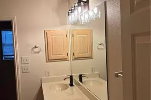 184 E Lincoln St, New Braunfels, TX 78130 - Photo 17