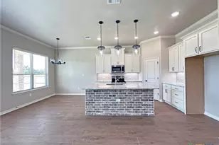 229 Desert Holly Dr, Temple, TX 76502 - Photo 5