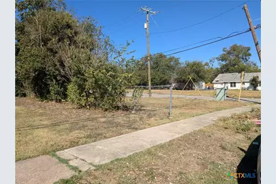 309 W Avenue P, Temple, TX 76504 - Photo 5