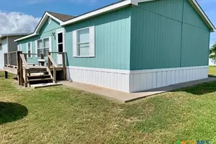77 Blue St, Port O'Connor, TX 77982 - Photo 3