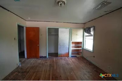 626 E Wallace Street, Gonzales, TX 78629 - Photo 17