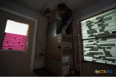 626 E Wallace Street, Gonzales, TX 78629 - Photo 13