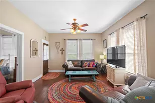 437 E 7th St, Yorktown, TX 78164 - Photo 5