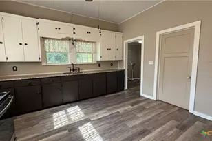 437 E 7th St, Yorktown, TX 78164 - Photo 11