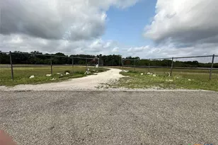 305 Cr 305, Beeville, TX 78102 - Photo 3