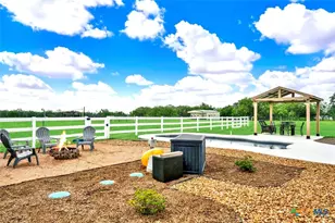 1474 County Rd 342, La Vernia, TX 78121 - Photo 11