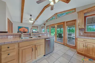 1321 E Zipp Rd, New Braunfels, TX 78130 - Photo 25